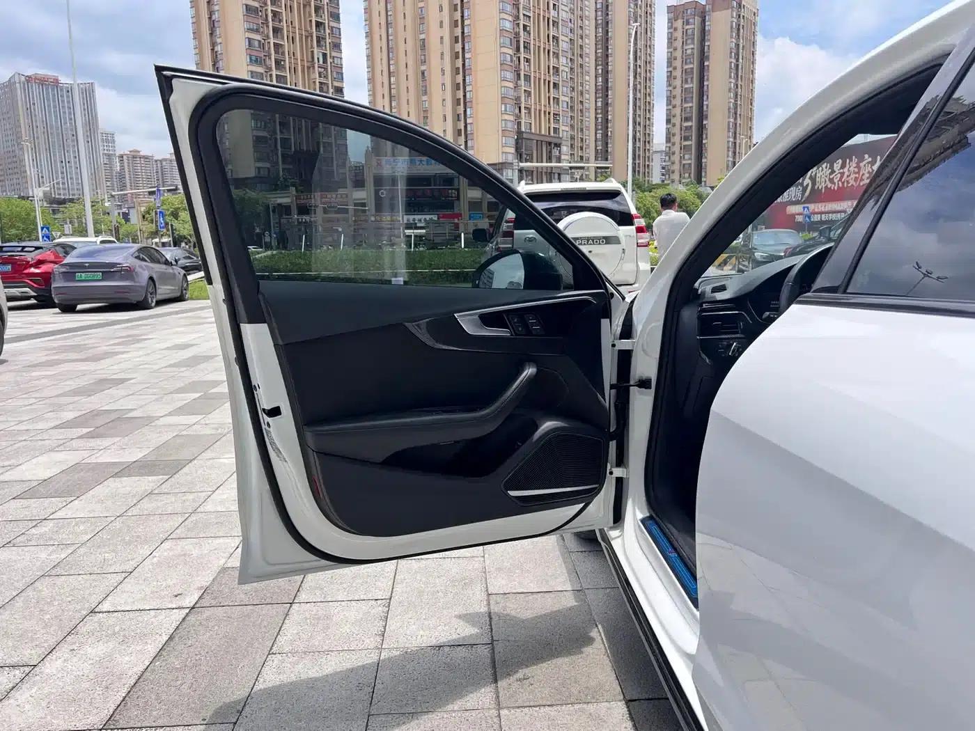 Audi A4L 2023 45 TFSI quattro Premium Dynamic Edition — миниатюра 13