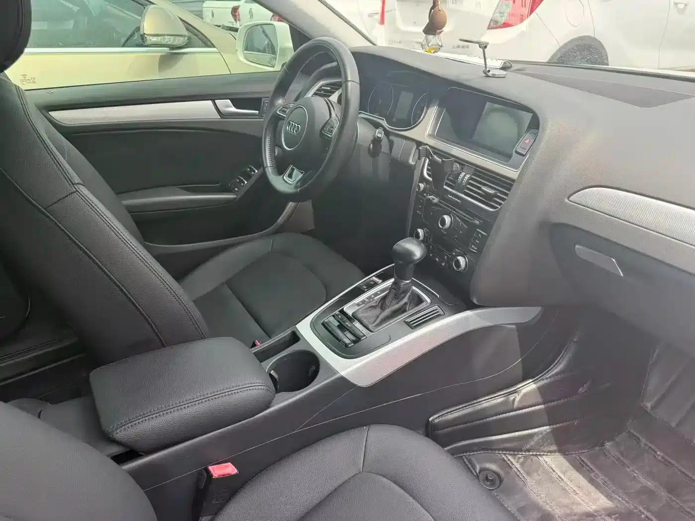 Audi A4L 2016 35 TFSI Automatic Standard Edition — миниатюра 3