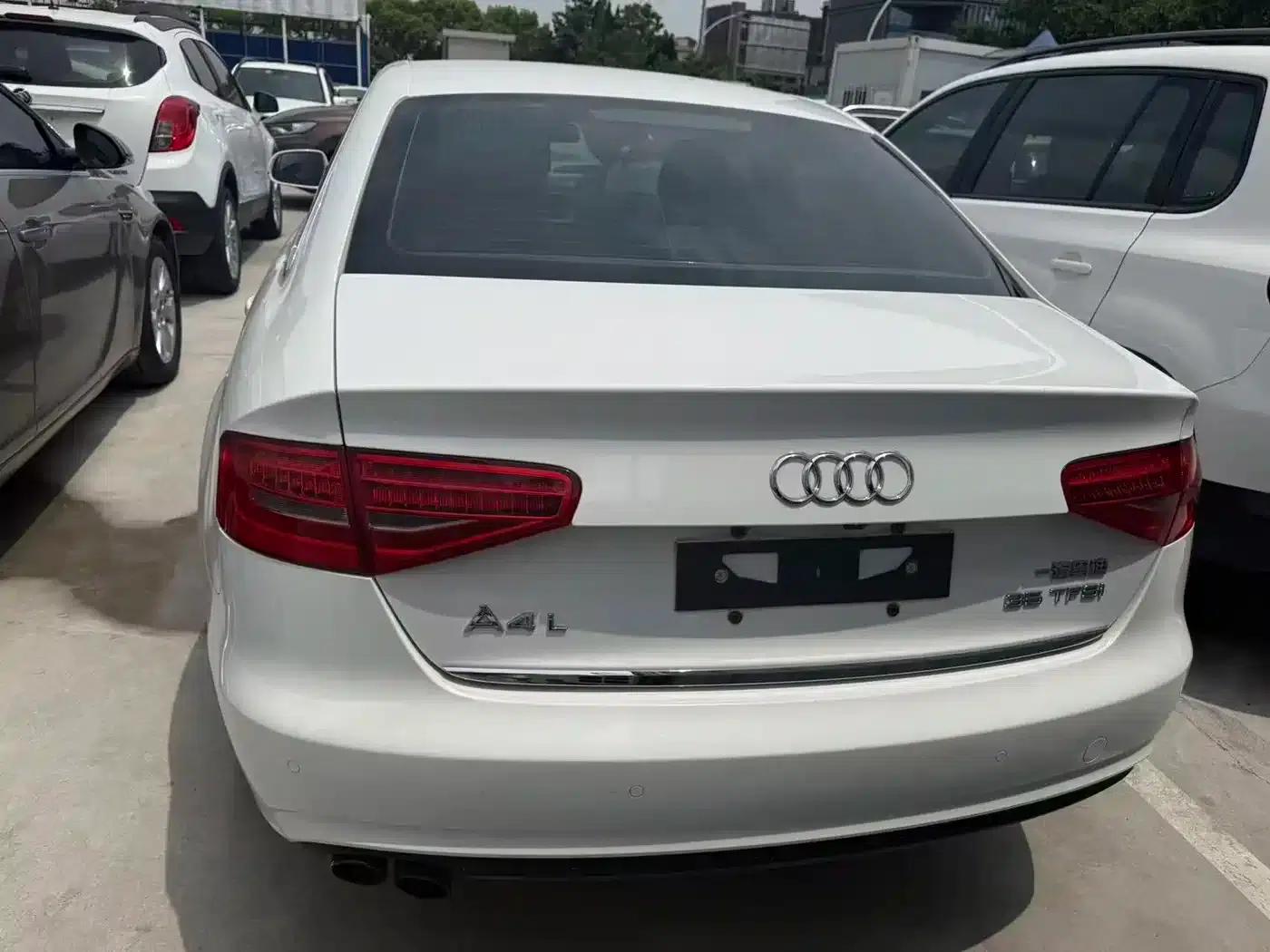 Audi A4L 2016 35 TFSI Automatic Standard Edition — миниатюра 9