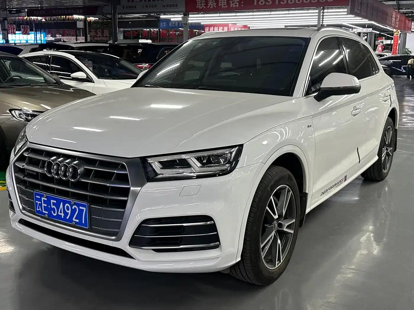 Audi Q5L 2018 40 TFSI Luxury Fashion Edition (National V Emission Standard) — миниатюра 1