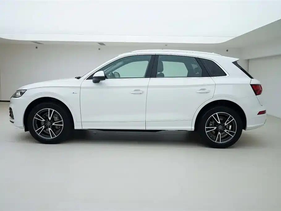 Audi Q5L 2020 Facelift 40 TFSI Luxury Fashion Edition — миниатюра 3