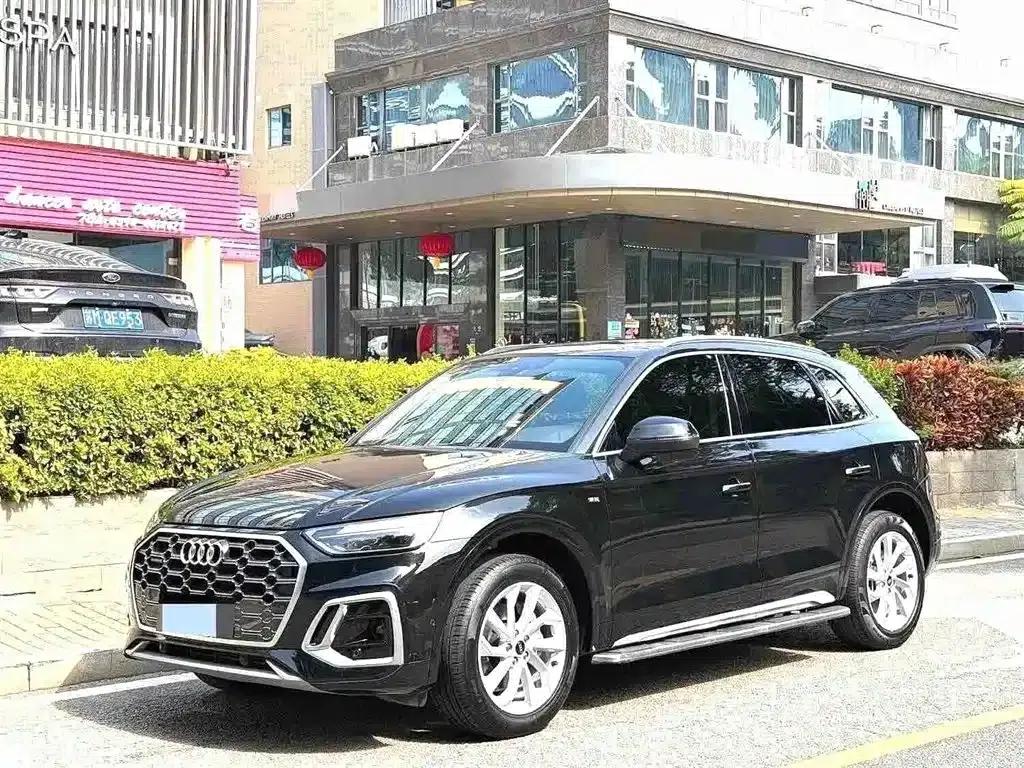 Audi Q5L 2022 40T RS Package Sport Edition — миниатюра 1
