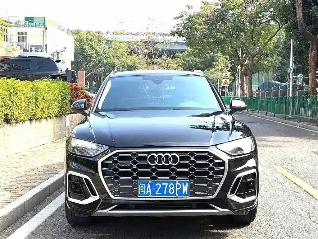 Audi Q5L 2022 40T RS Package Sport Edition — миниатюра 2