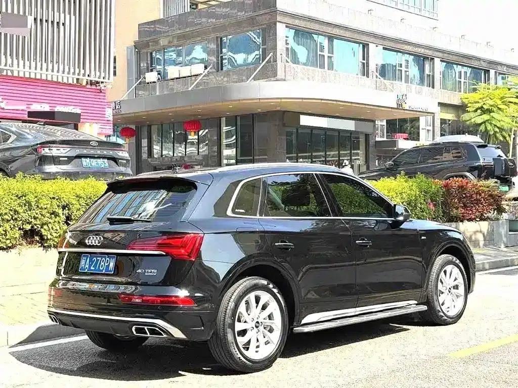 Audi Q5L 2022 40T RS Package Sport Edition — миниатюра 12
