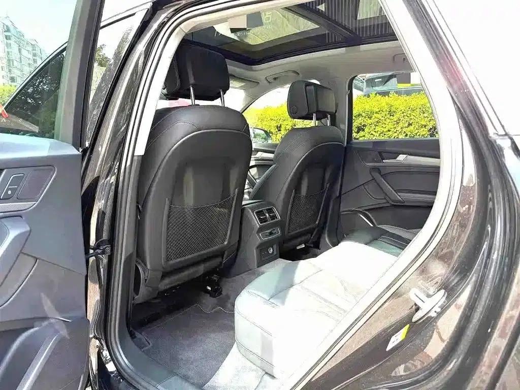 Audi Q5L 2022 40T RS Package Sport Edition — миниатюра 5