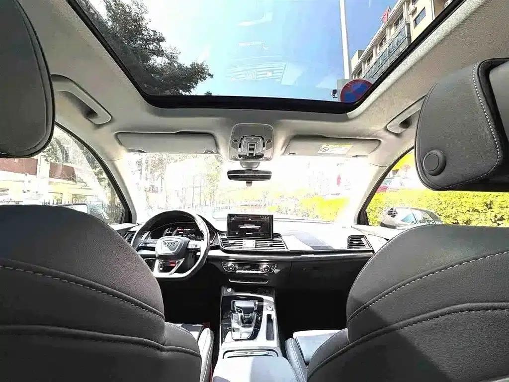 Audi Q5L 2022 40T RS Package Sport Edition — миниатюра 6