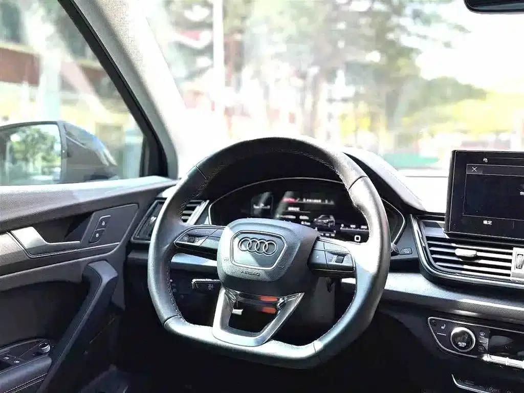 Audi Q5L 2022 40T RS Package Sport Edition — миниатюра 7