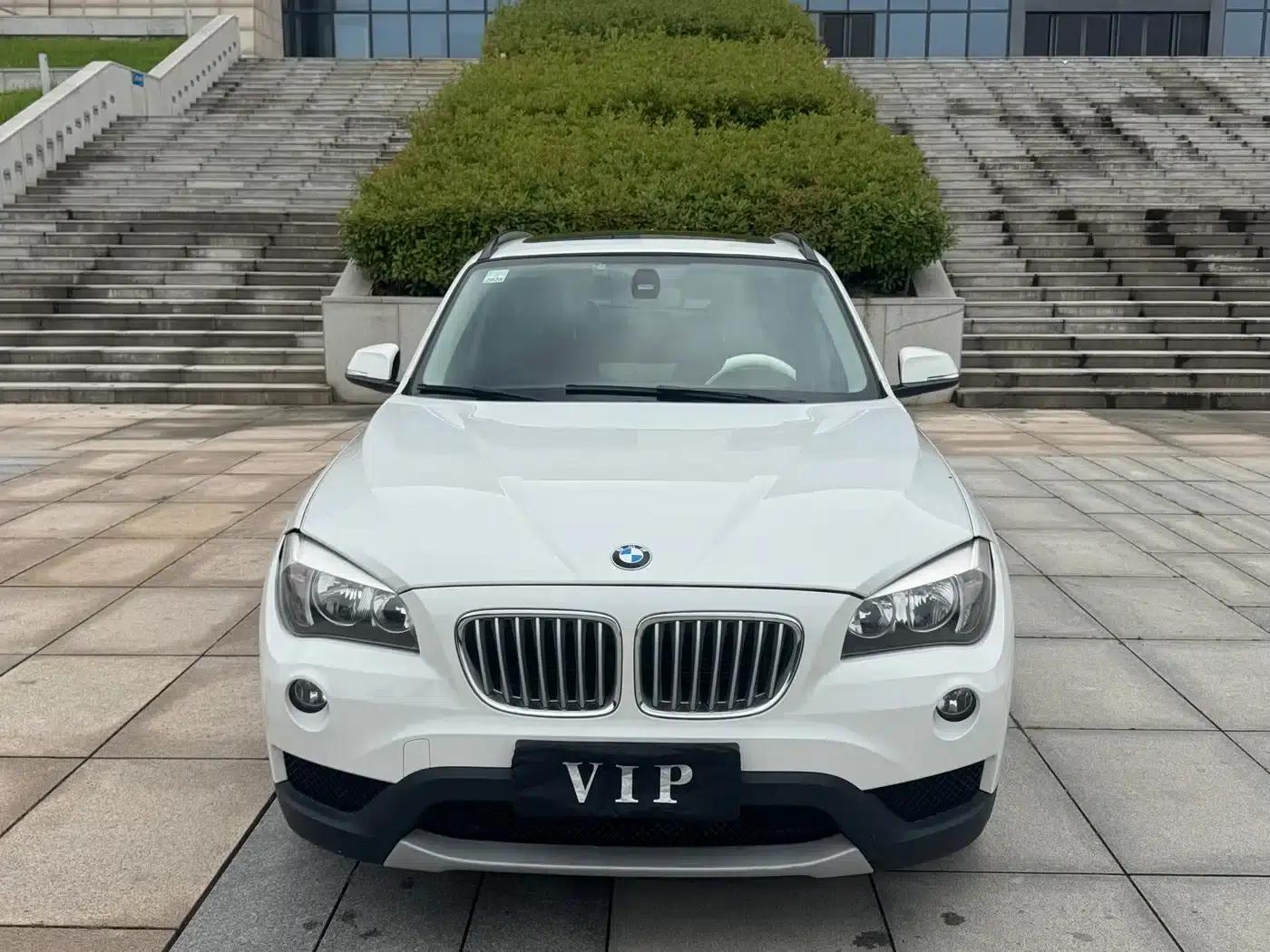BMW X1 2013 sDrive18i Leading Edition — миниатюра 2