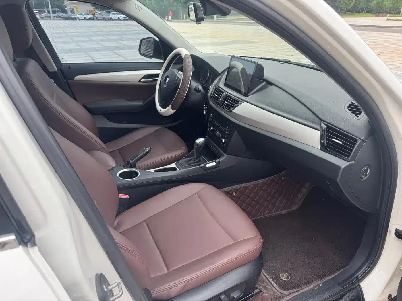 BMW X1 2013 sDrive18i Leading Edition — миниатюра 9