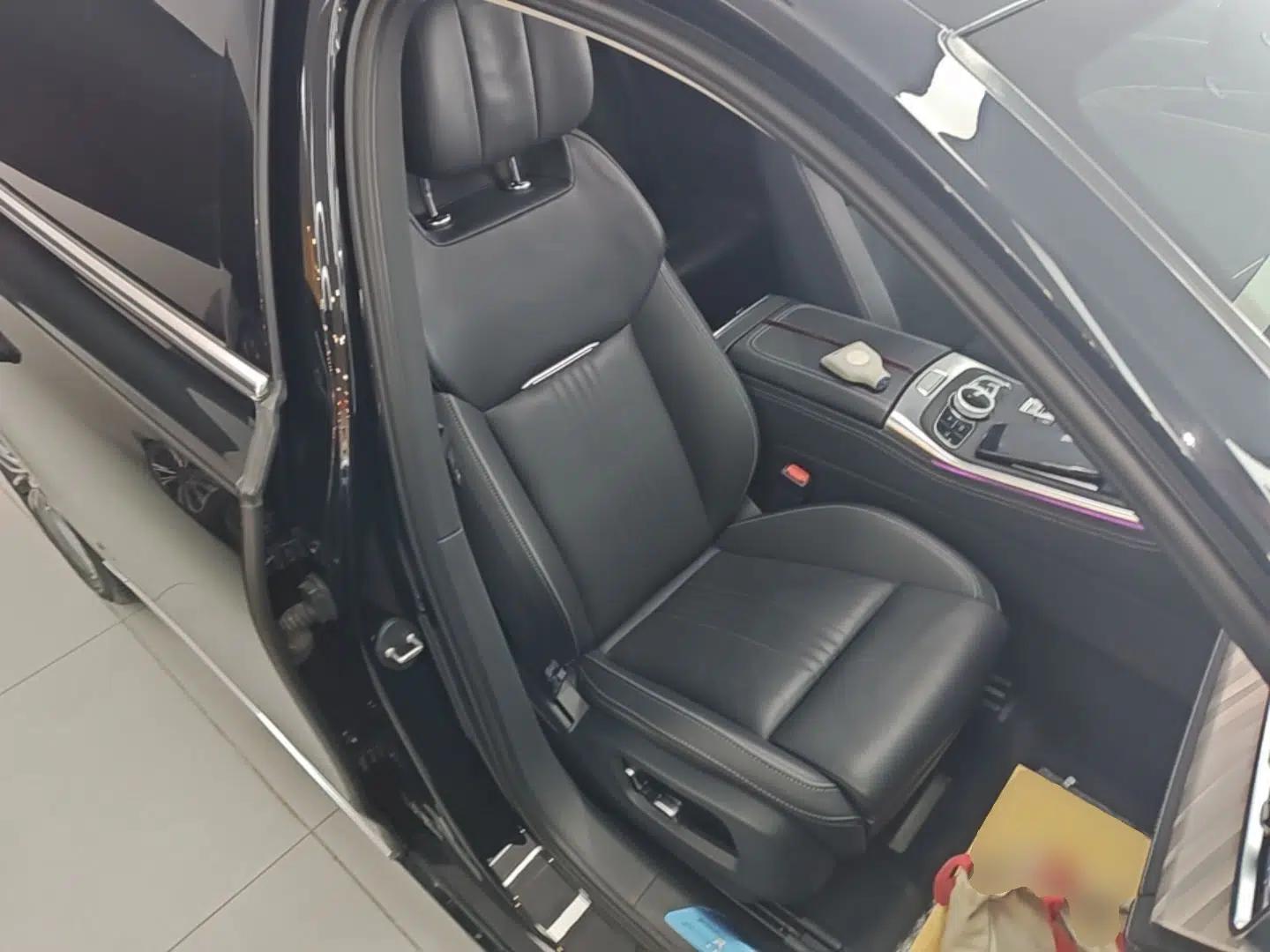 Hongqi H9 2020 2.0T Smart Connect Flagship Edition — миниатюра 19