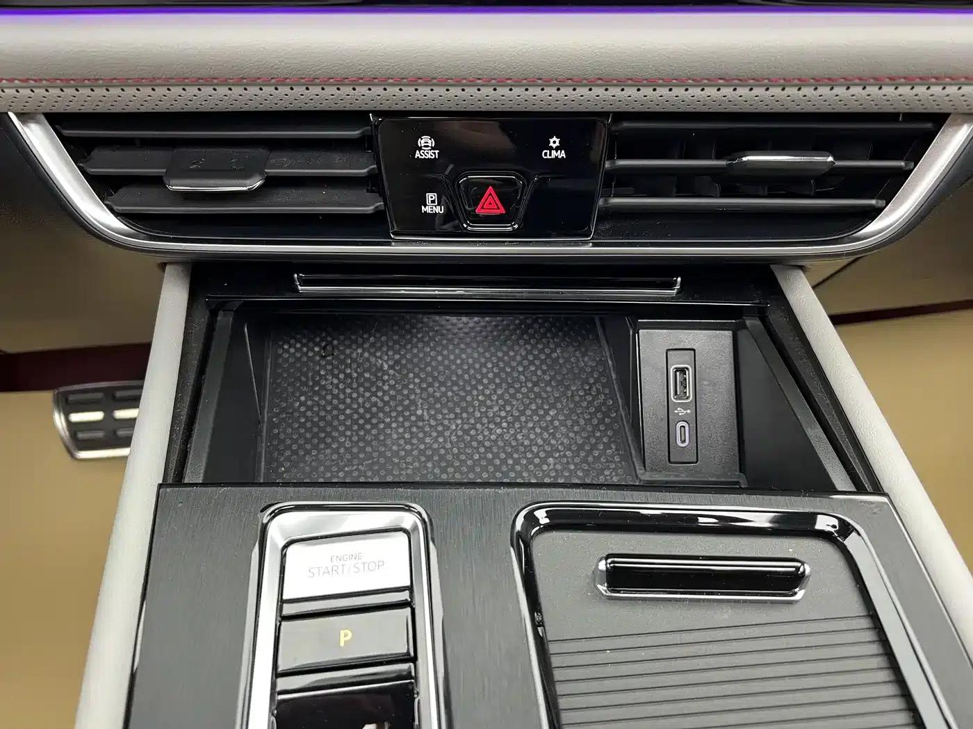 2024 Teramont X 380TSI 4WD Premium Luxury Edition — миниатюра 25