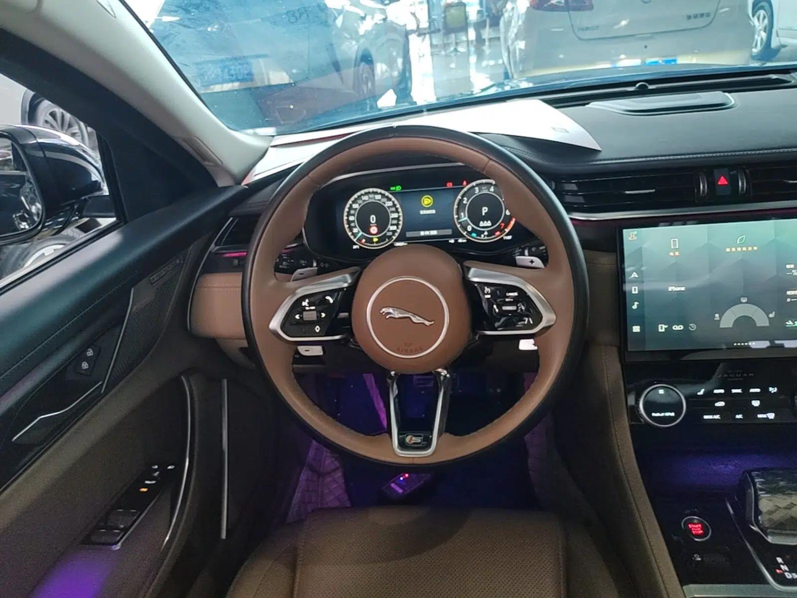 Jaguar XFL 2023 XFL 2.0T P250 Two-Wheel-Drive Prestige Luxury Gold Edition — миниатюра 13