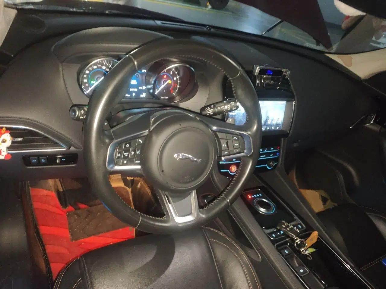 Jaguar F-PACE 2020 2.0T Urban Deluxe Edition — миниатюра 10