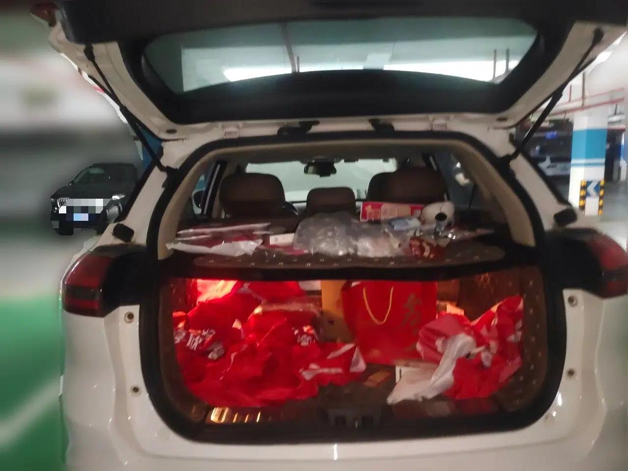 Geely Auto Emgrand X7 Sport 2016 1.8TD Automatic ZhiZun Version — миниатюра 19