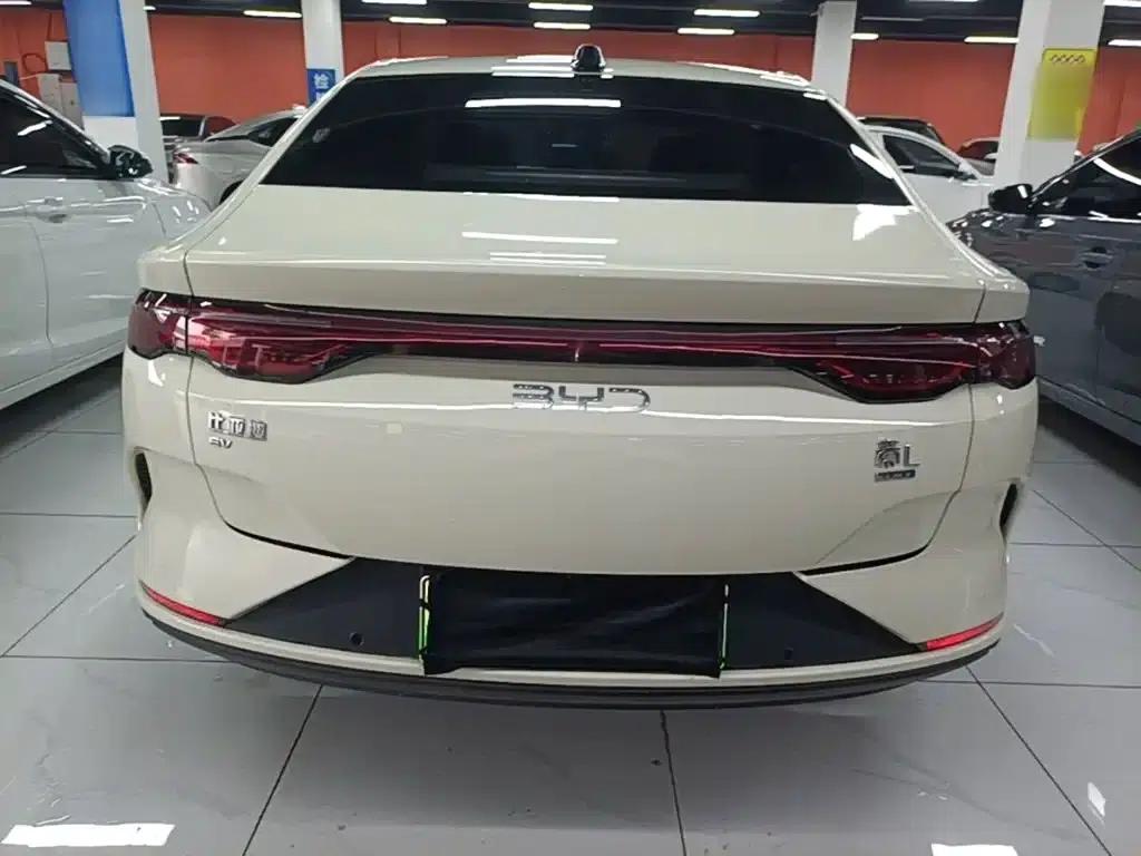 Qin L 2025 EV 545KM Premium Edition — миниатюра 6