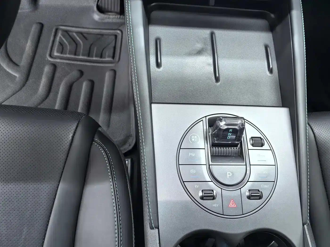 Seal 06 2025 DM-i Intelligent Driving Edition 120KM Deluxe Model — миниатюра 18