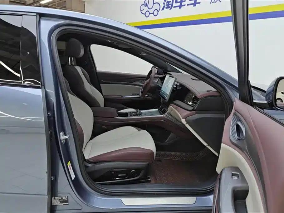 Seal 2023 DM-i 1.5T 121km Premium Edition — миниатюра 8