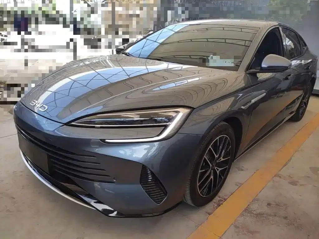 Seal 2024 Glory Edition DM-i 1.5L 121km Luxury — миниатюра 2