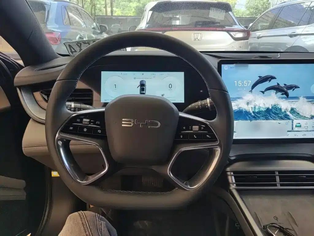 Seal 2024 Glory Edition DM-i 1.5L 121km Luxury — миниатюра 11
