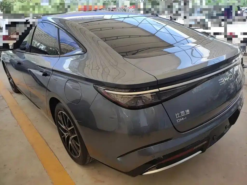 Seal 2024 Glory Edition DM-i 1.5L 121km Luxury — миниатюра 5