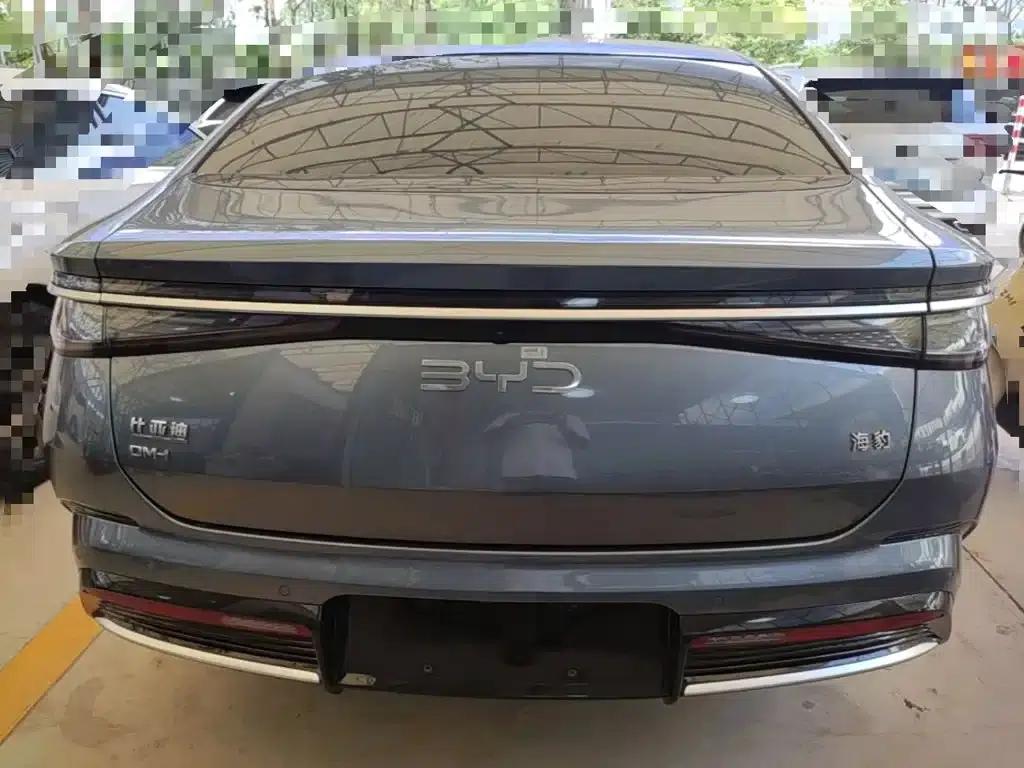Seal 2024 Glory Edition DM-i 1.5L 121km Luxury — миниатюра 6