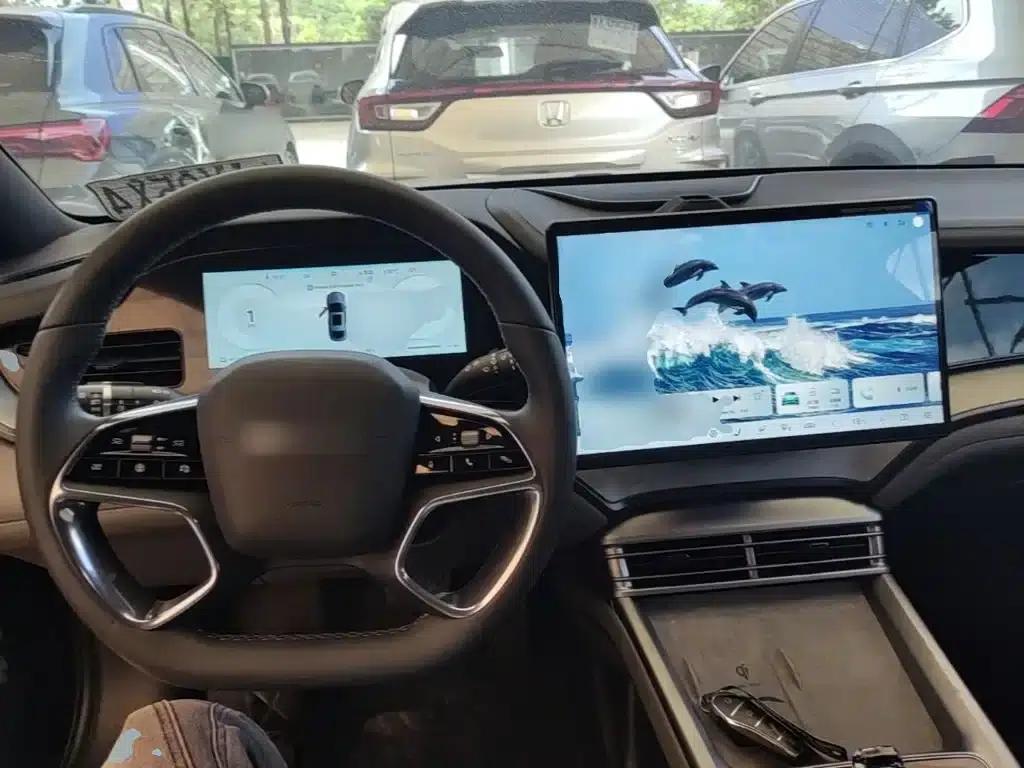 Seal 2024 Glory Edition DM-i 1.5L 121km Luxury — миниатюра 10