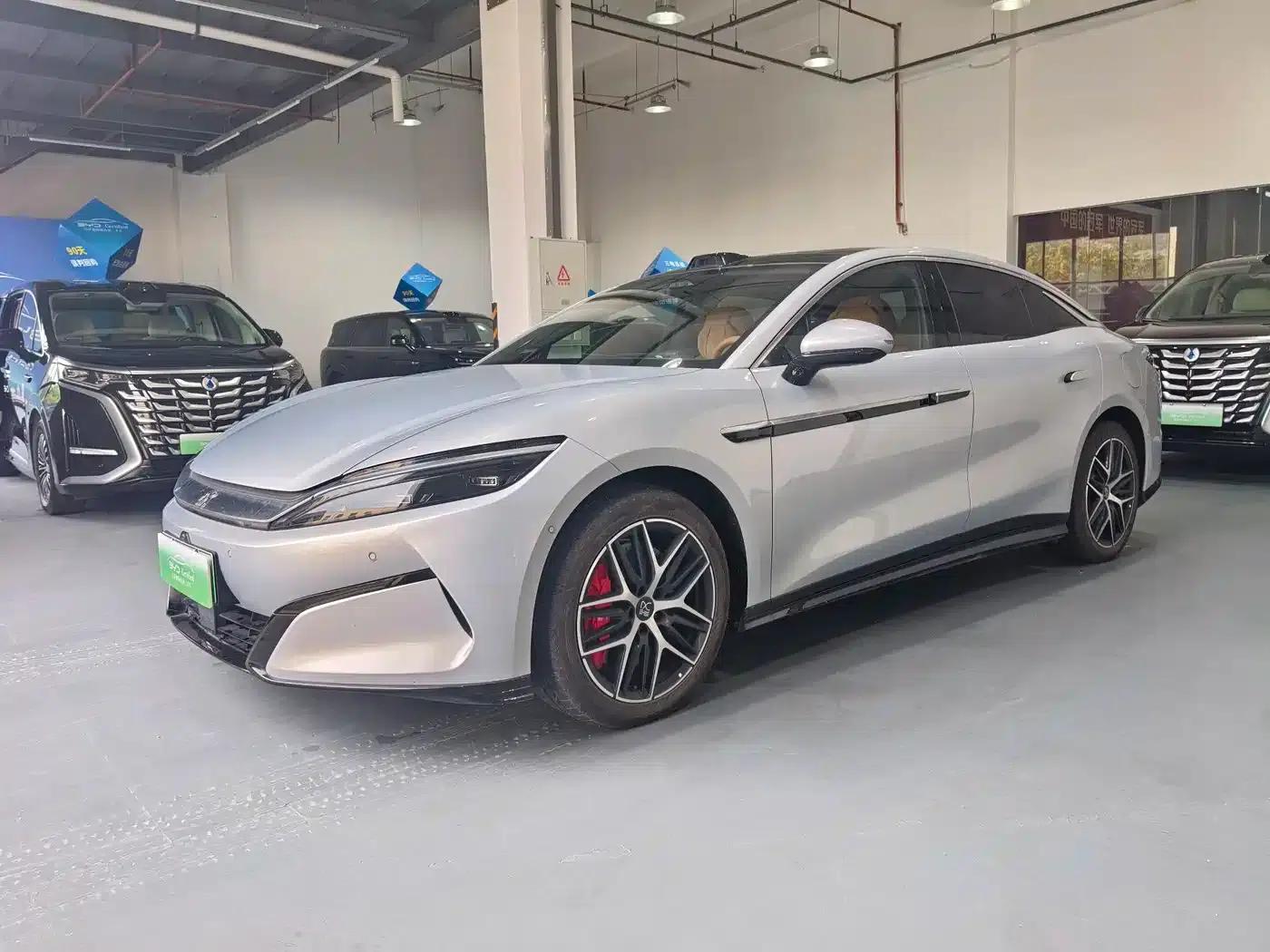 Han L 2025 EV All-Wheel Drive LiDAR Flagship Edition — миниатюра 1