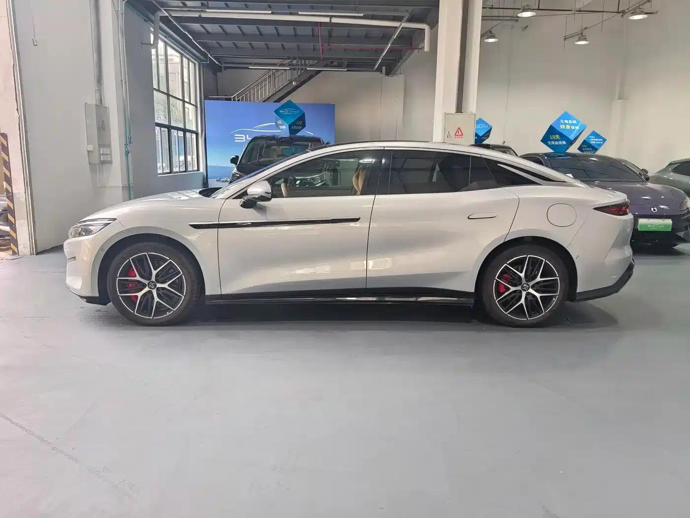 Han L 2025 EV All-Wheel Drive LiDAR Flagship Edition — миниатюра 3