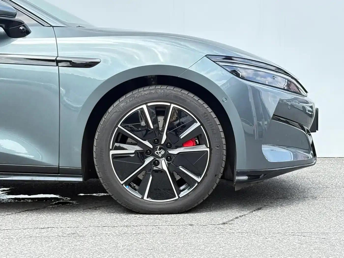 Han L 2025 DM-i 200KM LiDAR Premium Edition — миниатюра 23