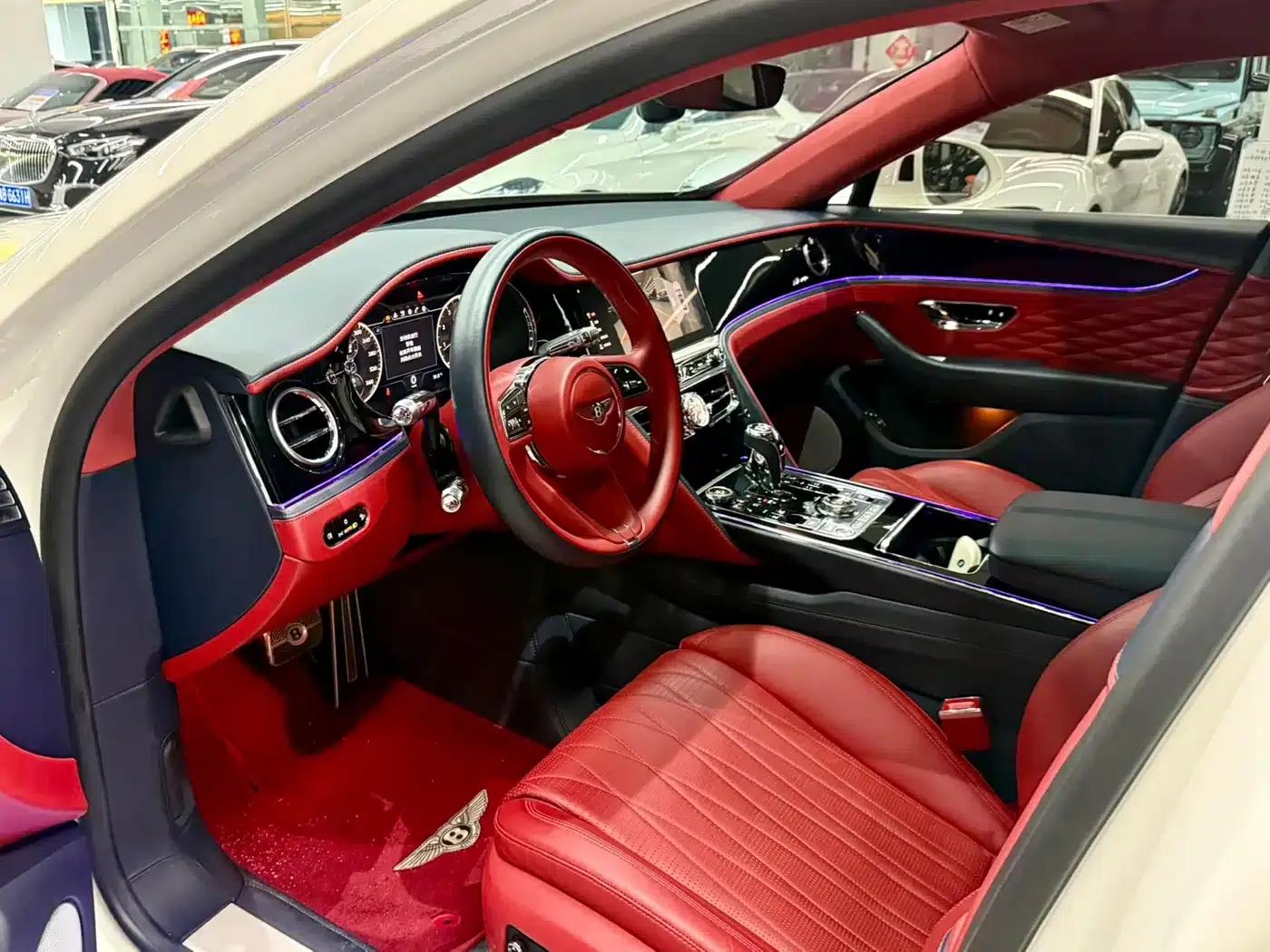 2023 Mercedes-Benz Flying Spur 4.0T V8 Elegance Edition — миниатюра 4