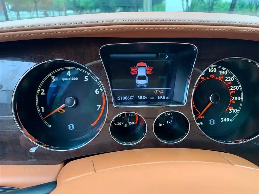 2010 Flying Spur 6.0T Four-Seater — миниатюра 12