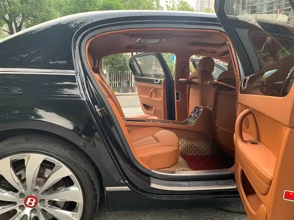 2010 Flying Spur 6.0T Four-Seater — миниатюра 14