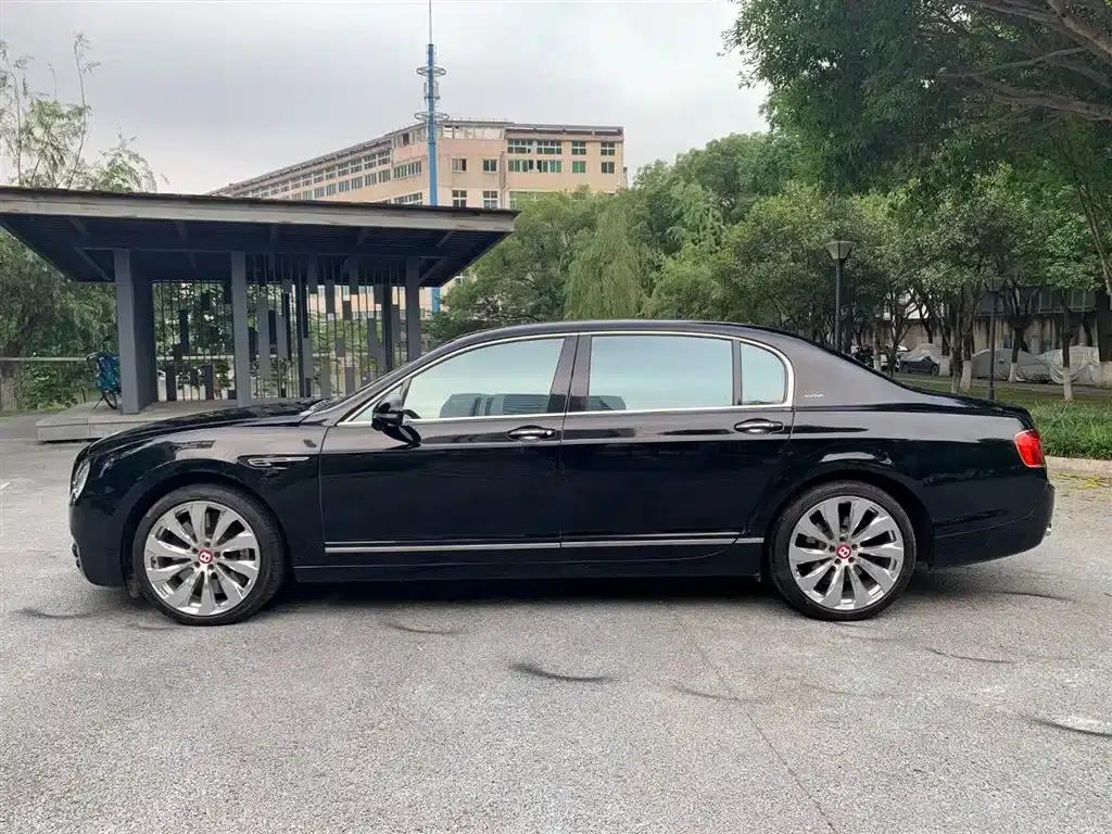 2010 Flying Spur 6.0T Four-Seater — миниатюра 7