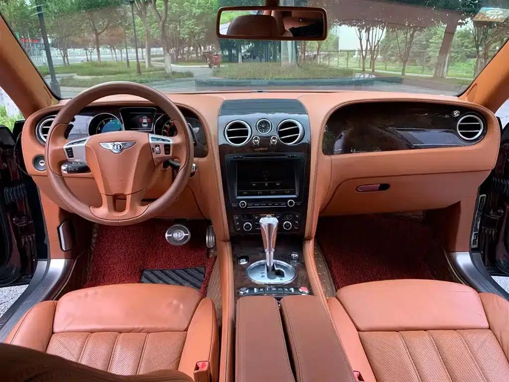 2010 Flying Spur 6.0T Four-Seater — миниатюра 10