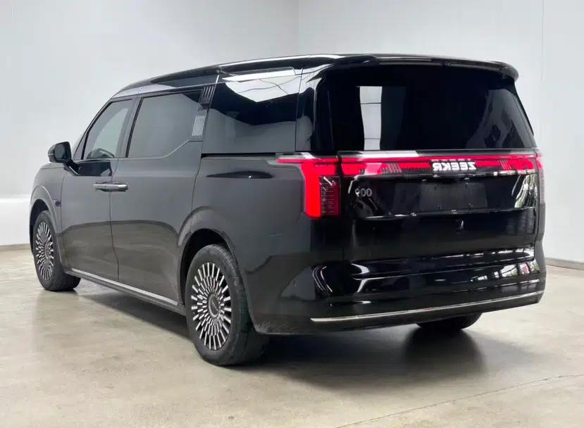 Zeekr 009 2024 7-Seater Walk-through Version 4WD 140 kWh — миниатюра 4