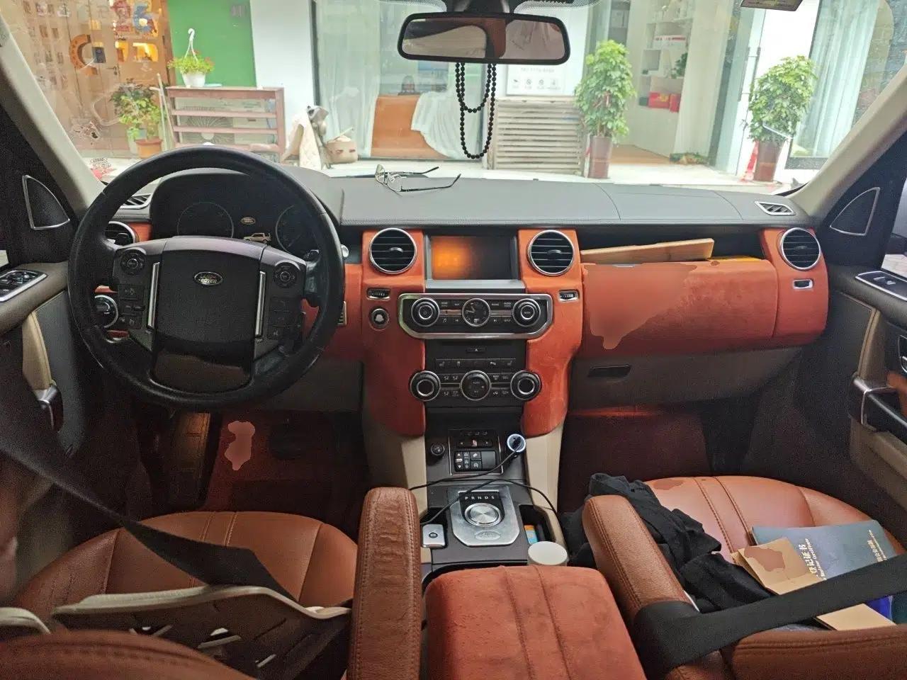 Land Rover Discovery 2014 3.0 SDV6 HSE Diesel Edition — миниатюра 9