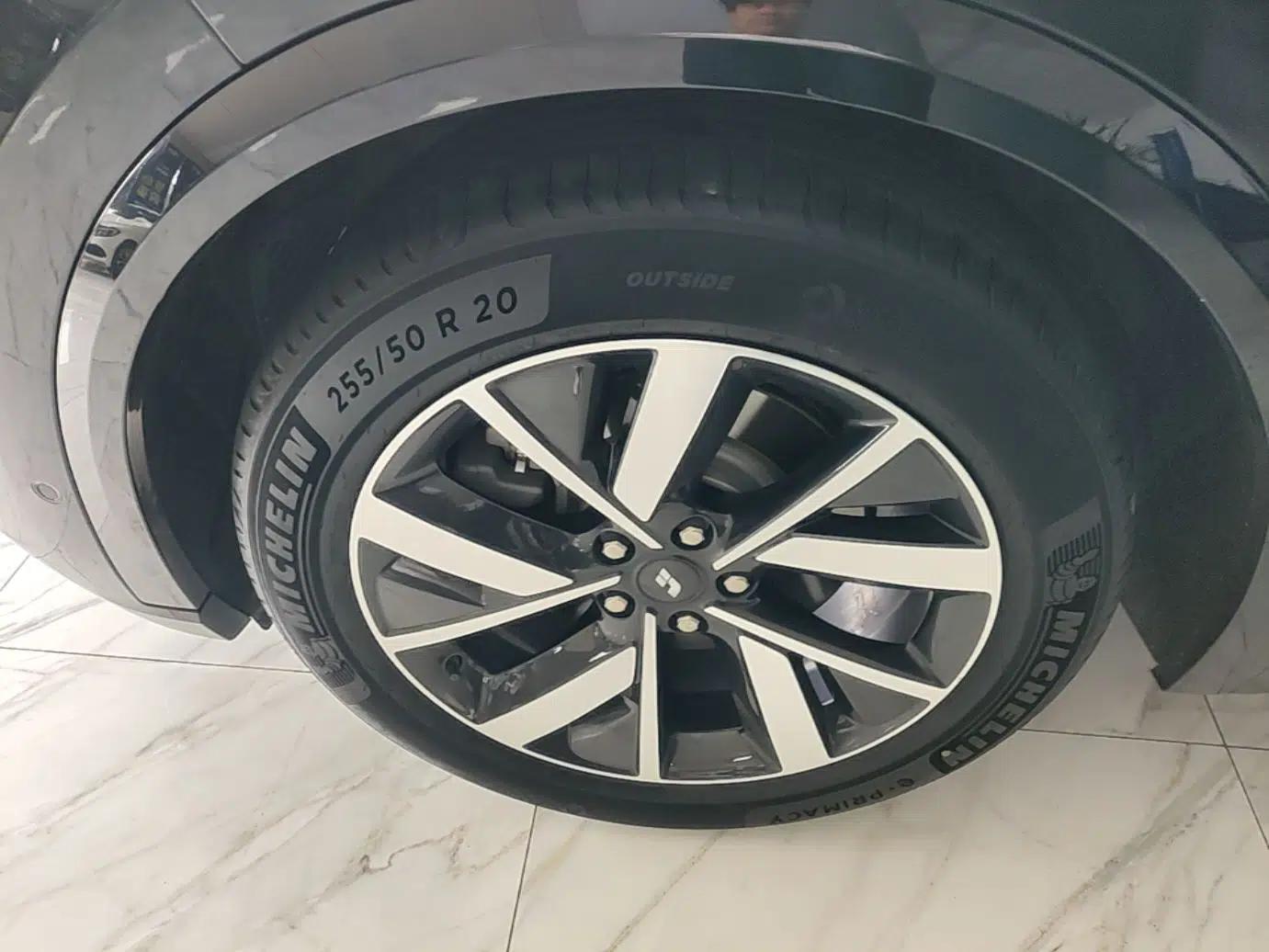 Li Auto L8 2023 Pro Model — миниатюра 10