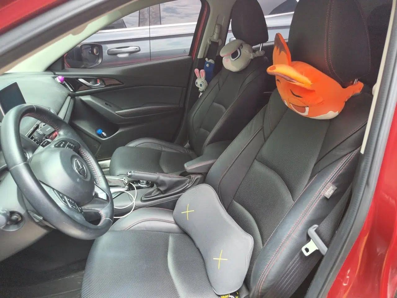 Mazda 3 Axela 2014 Hatchback 1.5L Automatic Prestige Model — миниатюра 15