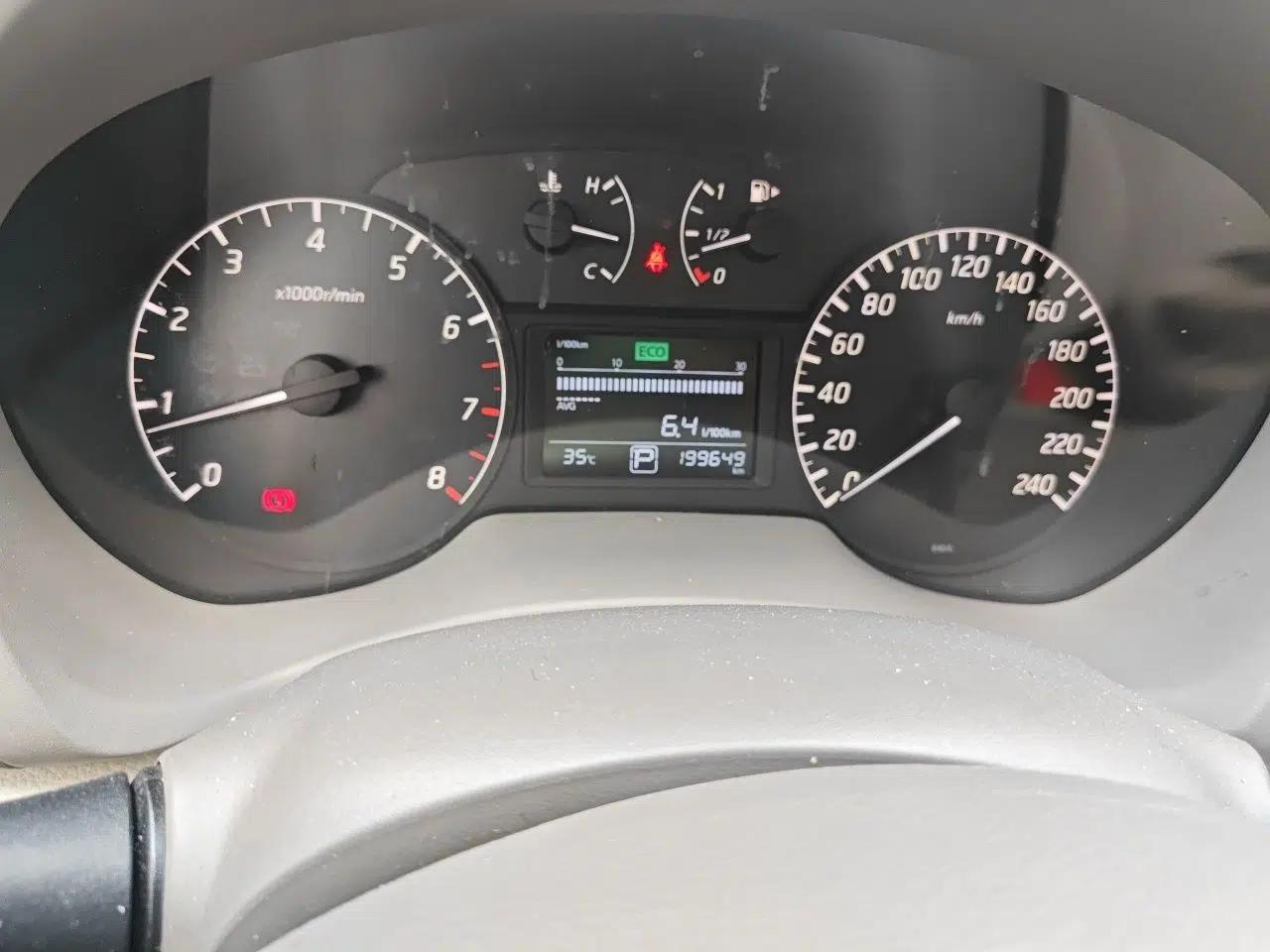 Nissan Sylphy 2012 1.6 XL CVT Luxury Edition — миниатюра 12