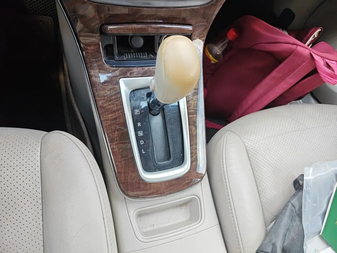 Nissan Sylphy 2012 1.6 XL CVT Luxury Edition — миниатюра 14