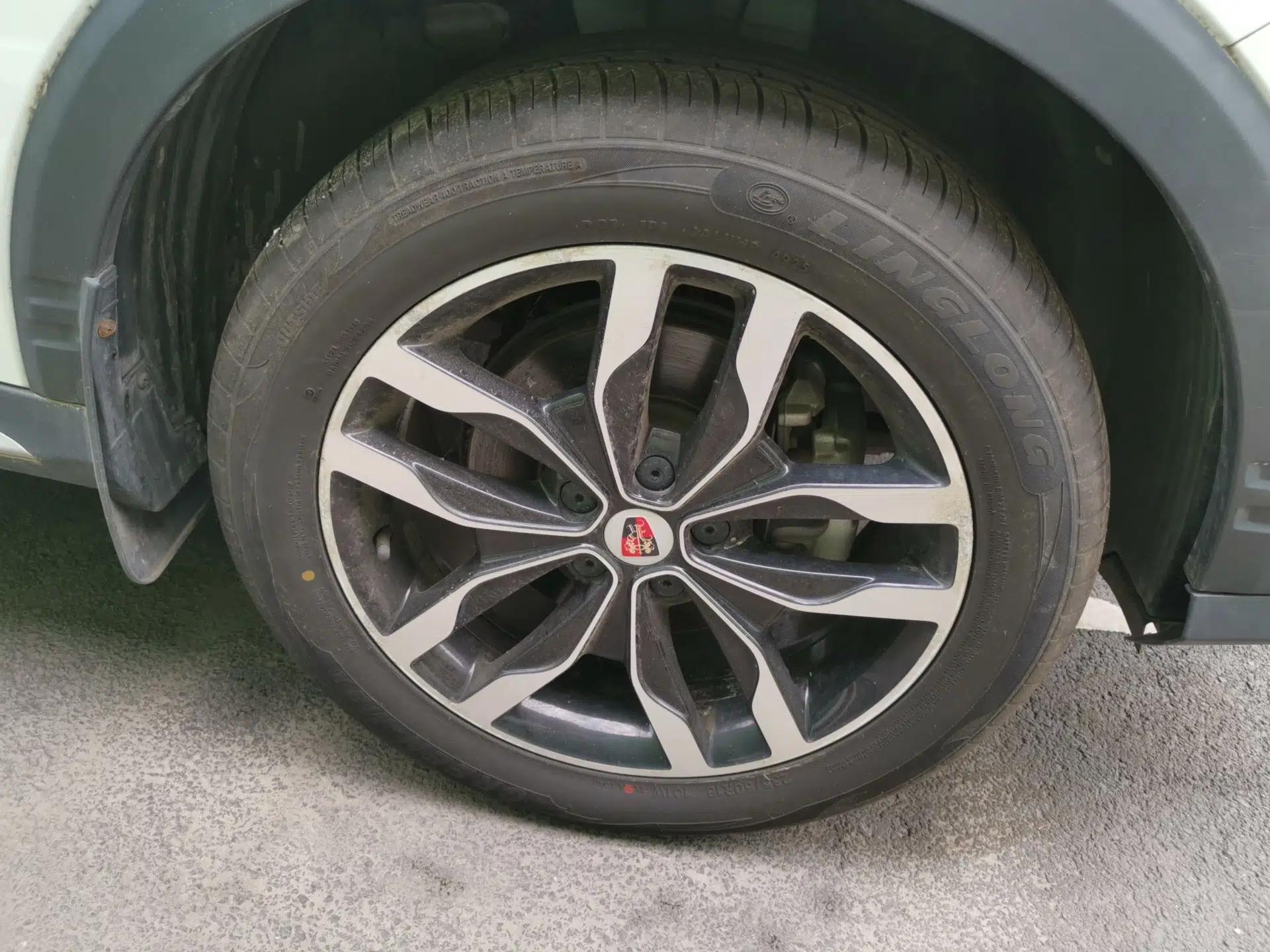 Roewe RX5 2016 20T Two-Wheel Drive Automatic Internet Smart Edition — миниатюра 8
