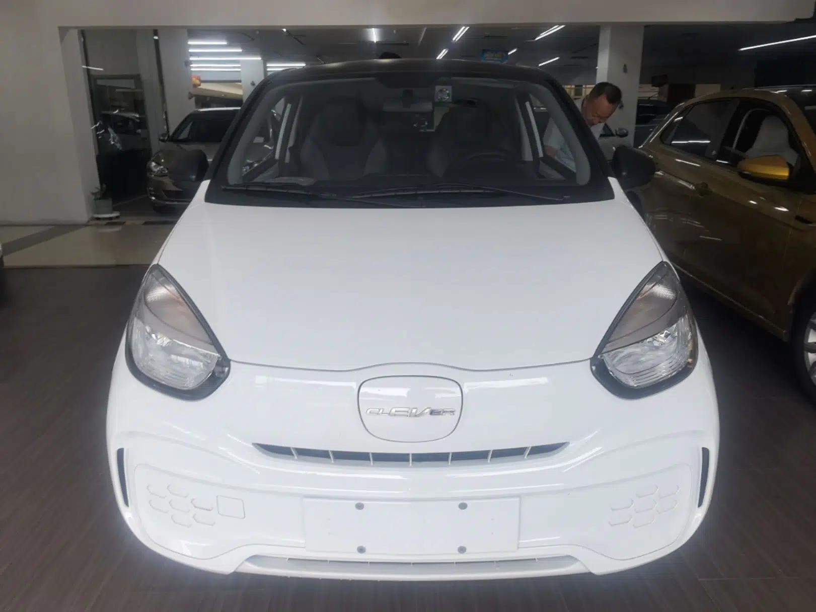 Roewe Clever 2022 311km QiQi BoBo Edition — миниатюра 2
