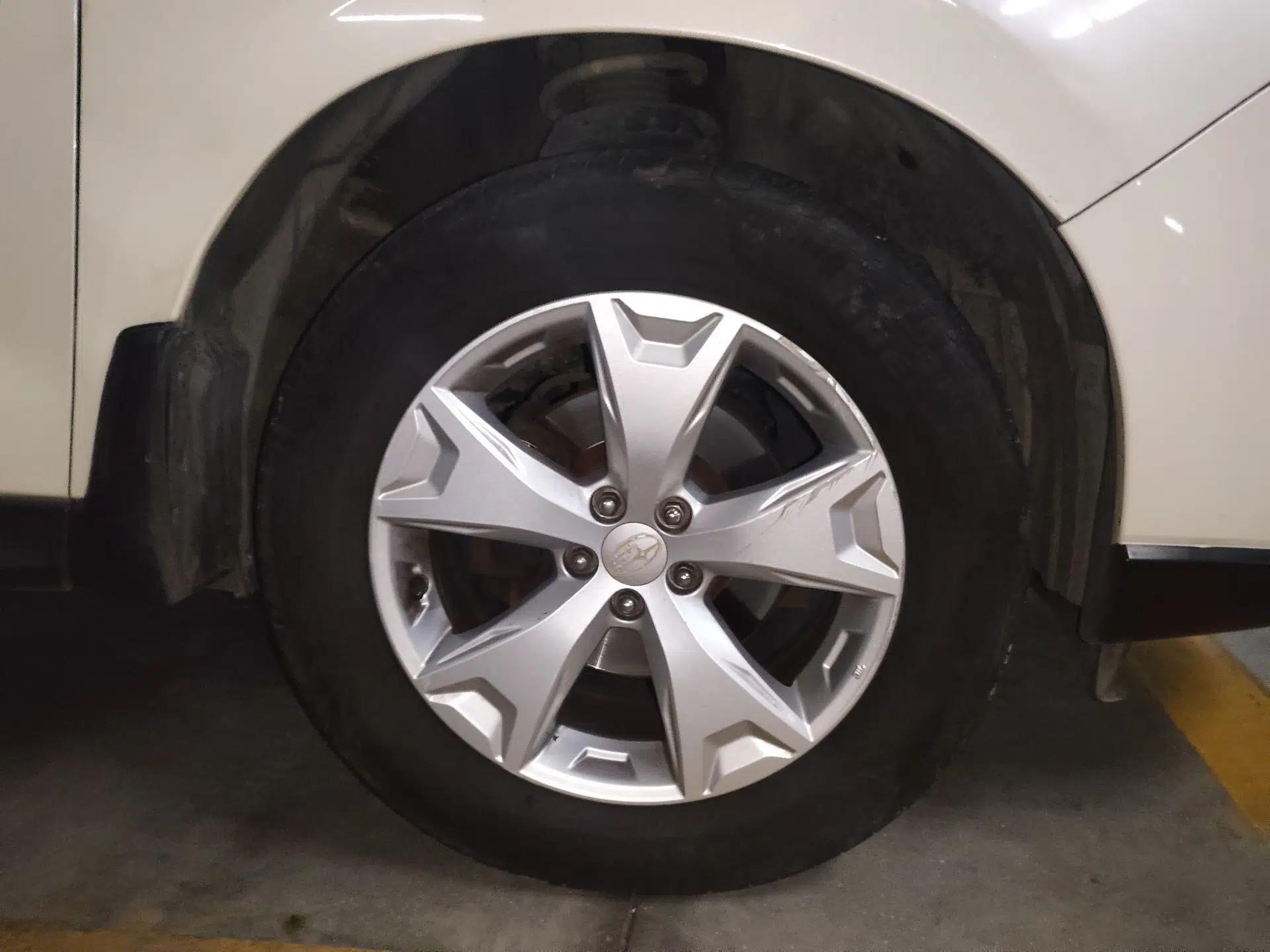 Subaru Forester 2014 2.5i Automatic Elite Edition — миниатюра 8