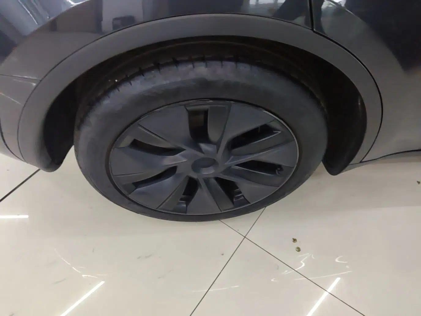 Tesla Model Y 2024 Rear-Wheel-Drive Version — миниатюра 11