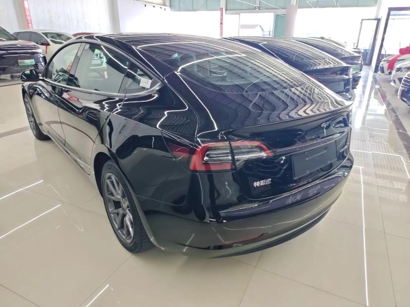 Tesla Model 3 2022 Rear-Wheel-Drive Version — миниатюра 4