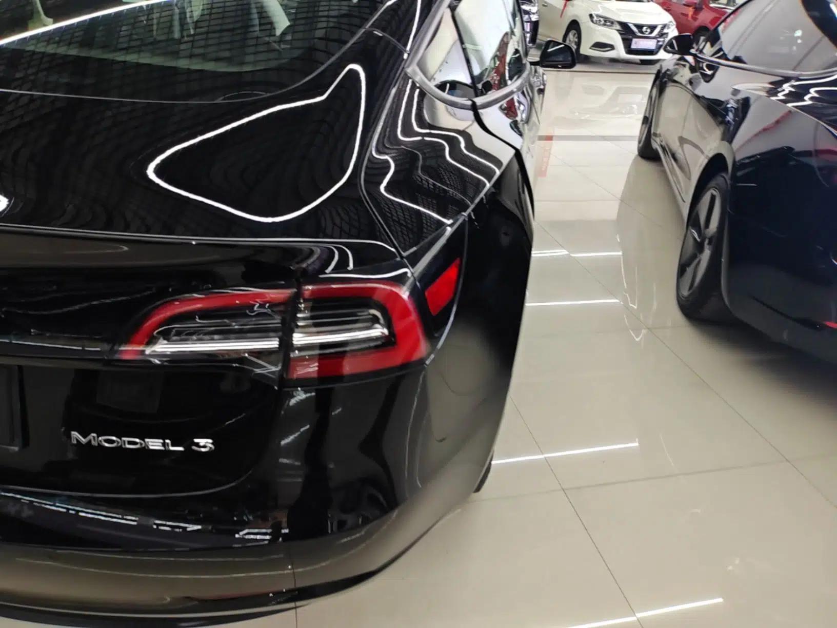 Tesla Model 3 2022 Rear-Wheel-Drive Version — миниатюра 9