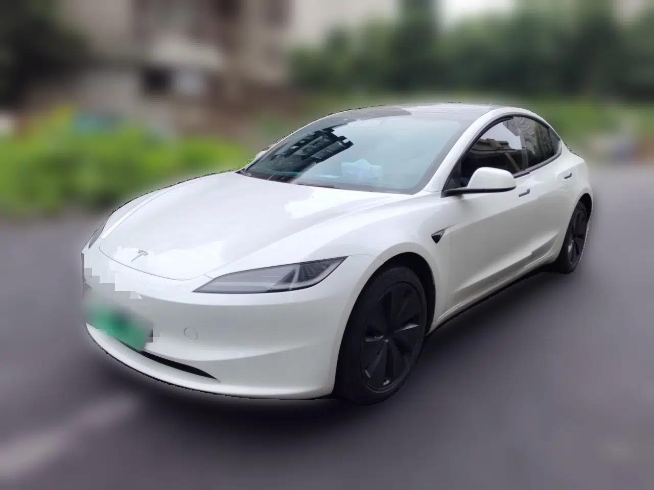 Tesla Model 3 2025 Model Revised Rear-Wheel-Drive Version — миниатюра 1