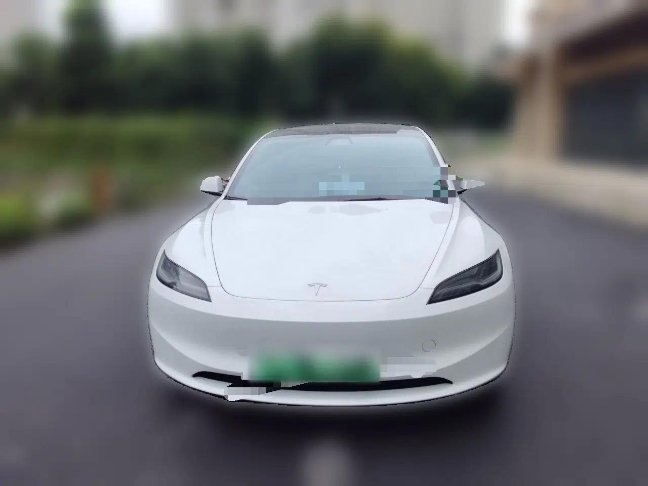 Tesla Model 3 2025 Model Revised Rear-Wheel-Drive Version — миниатюра 2