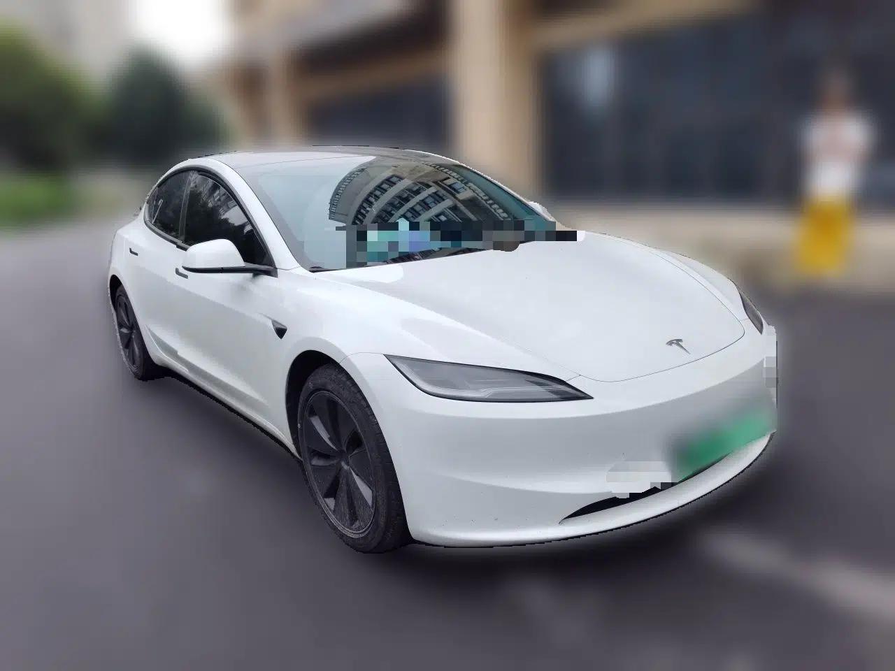 Tesla Model 3 2025 Model Revised Rear-Wheel-Drive Version — миниатюра 3
