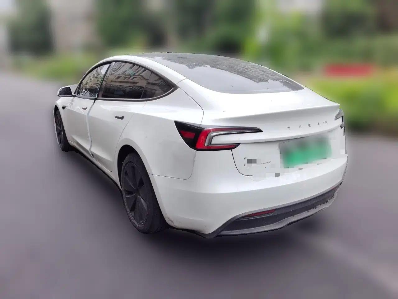 Tesla Model 3 2025 Model Revised Rear-Wheel-Drive Version — миниатюра 4